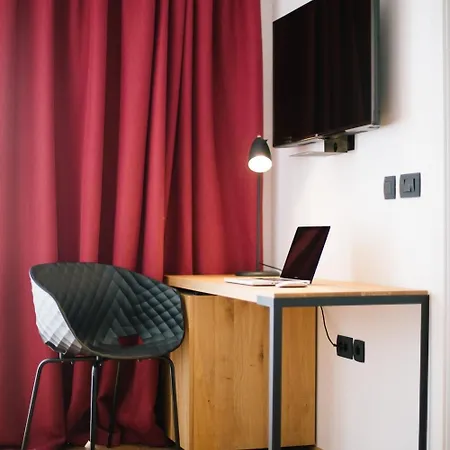 Vault Hotel 4*